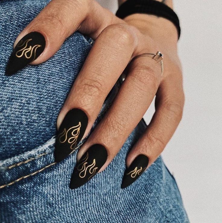 black and gold edgy nails