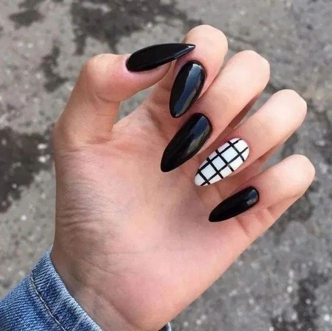 black edgy nails
