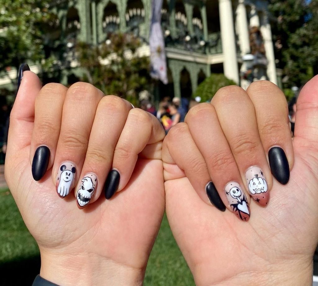simple Disney Halloween nail ideas