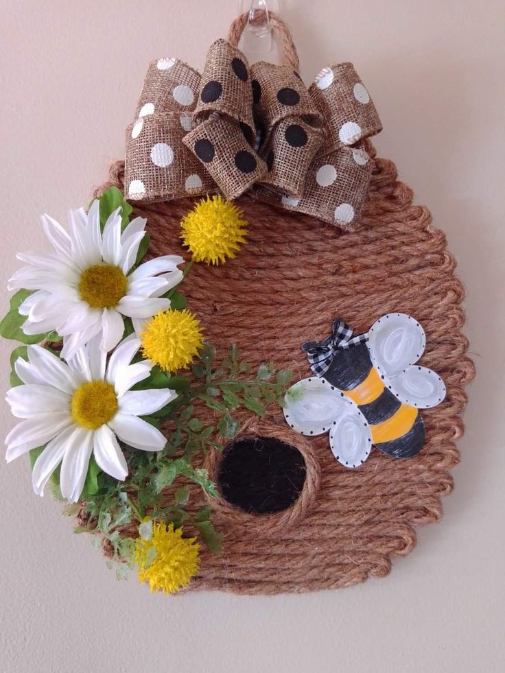 summer bee wreaths