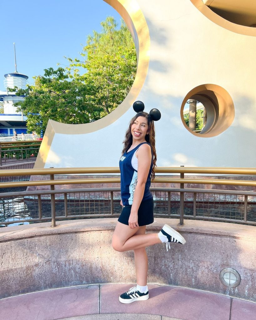 best simple outfits to wear to Disneyland