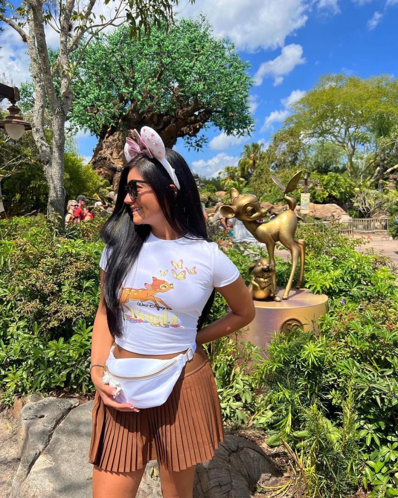 best skirt outfits to wear to Disneyland