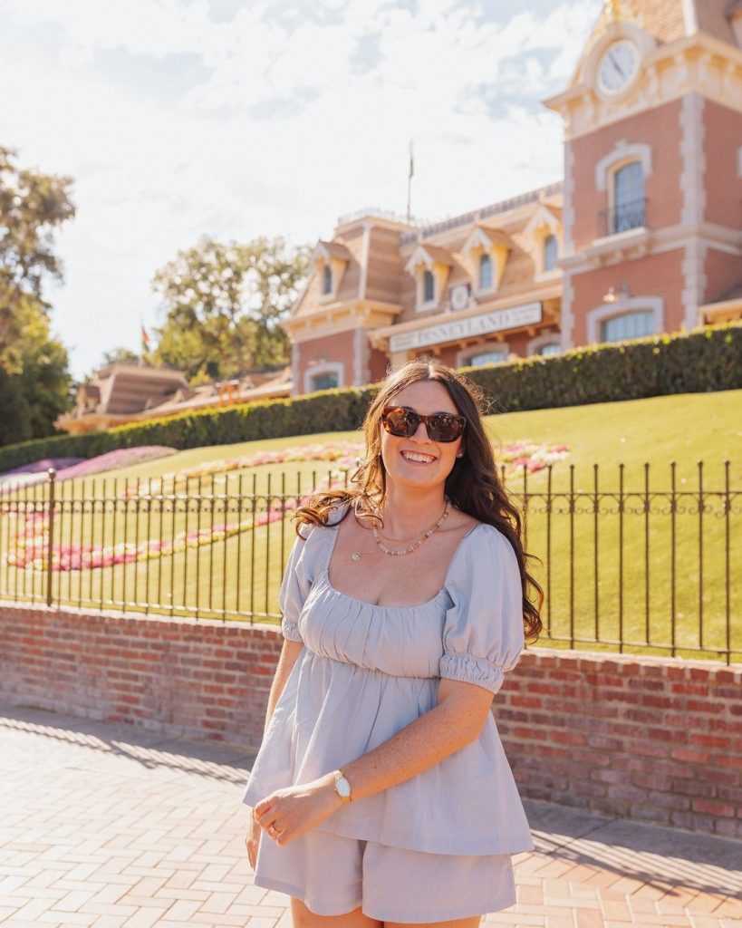 best dress outfits to wear to Disneyland