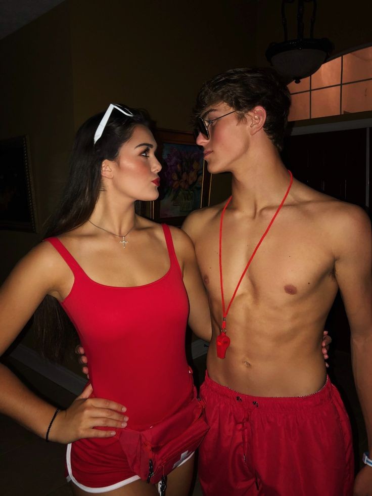 college Halloween costumes for couples