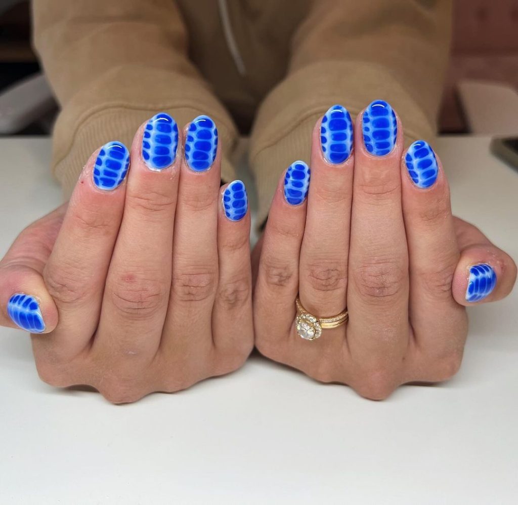 blue snake print nail art