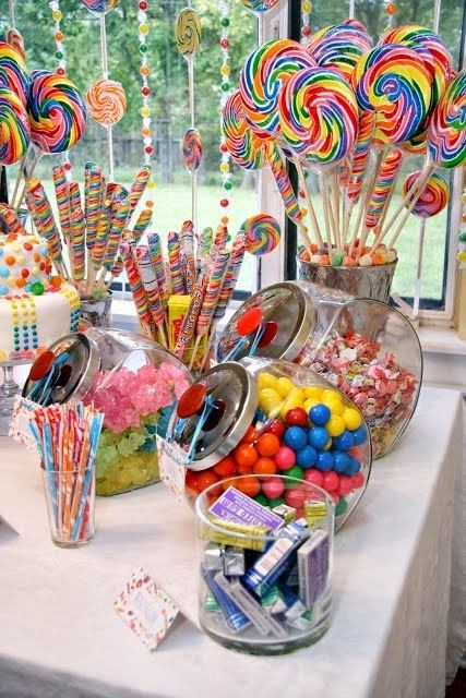 candy buffet setup ideas to serve your guests at your graduation parties.