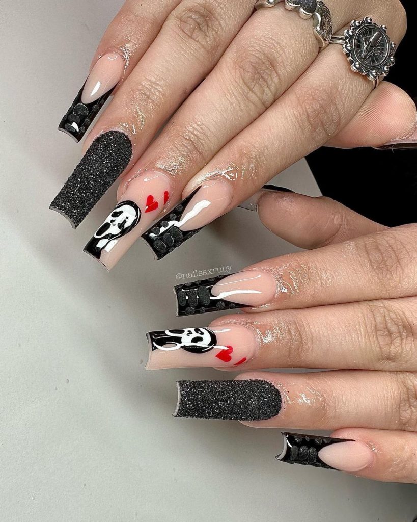 black Halloween nail design ideas