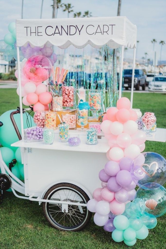 candy buffet setup ideas to serve your guests at your graduation parties.