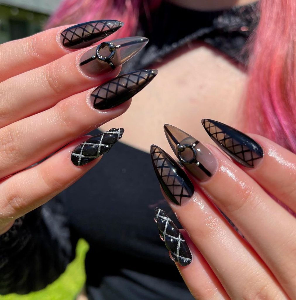 black Halloween nail design ideas