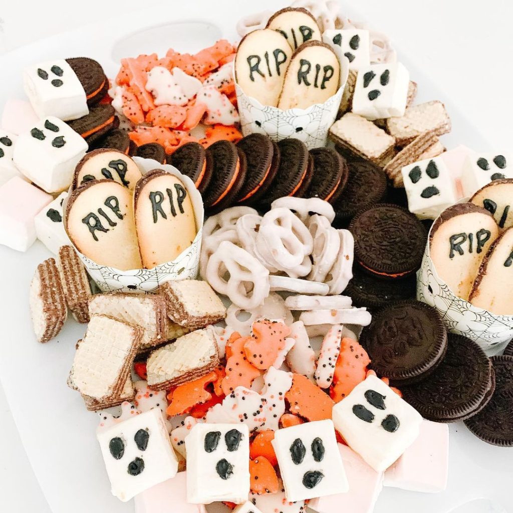 Halloween dessert board ideas