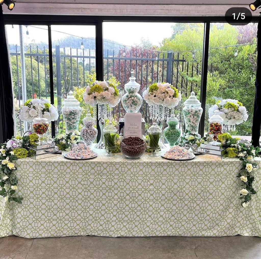 candy buffet ideas to serve your guests at your graduation parties.