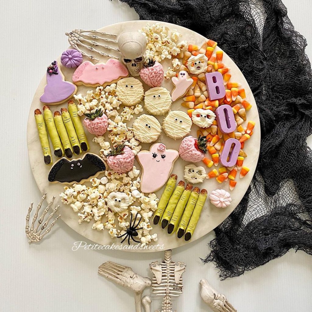 scary Halloween Charcuterie board ideas