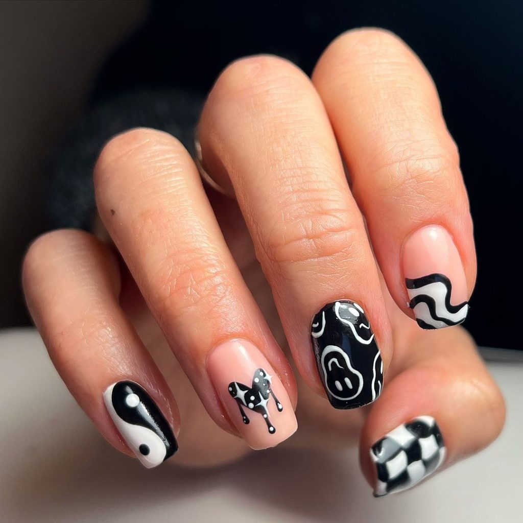 black Halloween nail design ideas