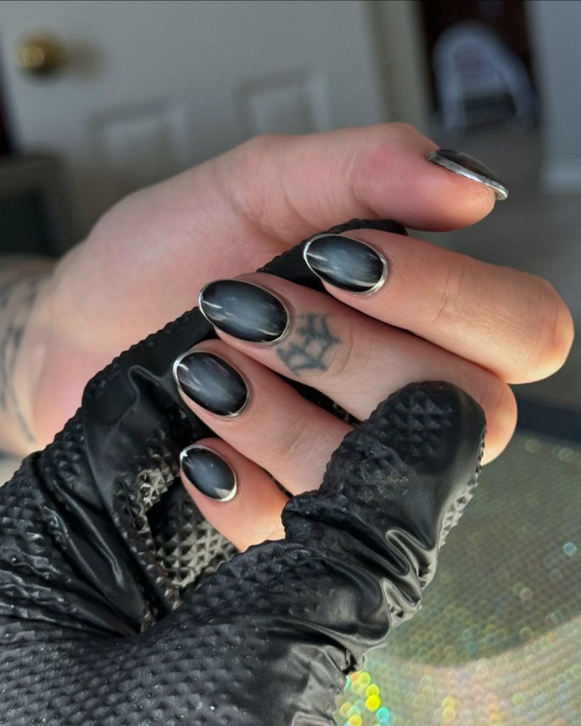 black Halloween nail design ideas