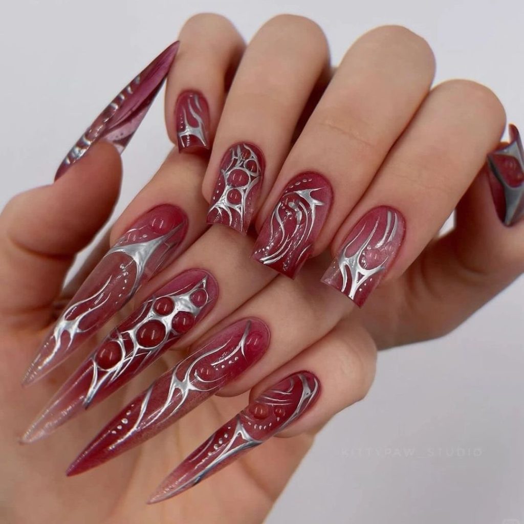 red nails design long