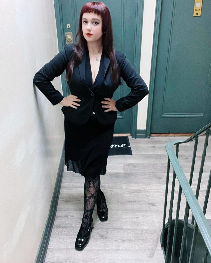 office goth casual outfit ideas 