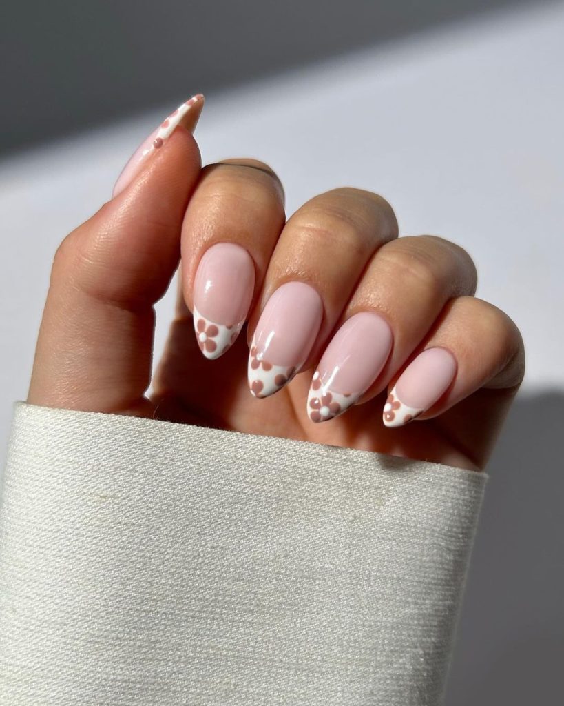 neutral nails French tips