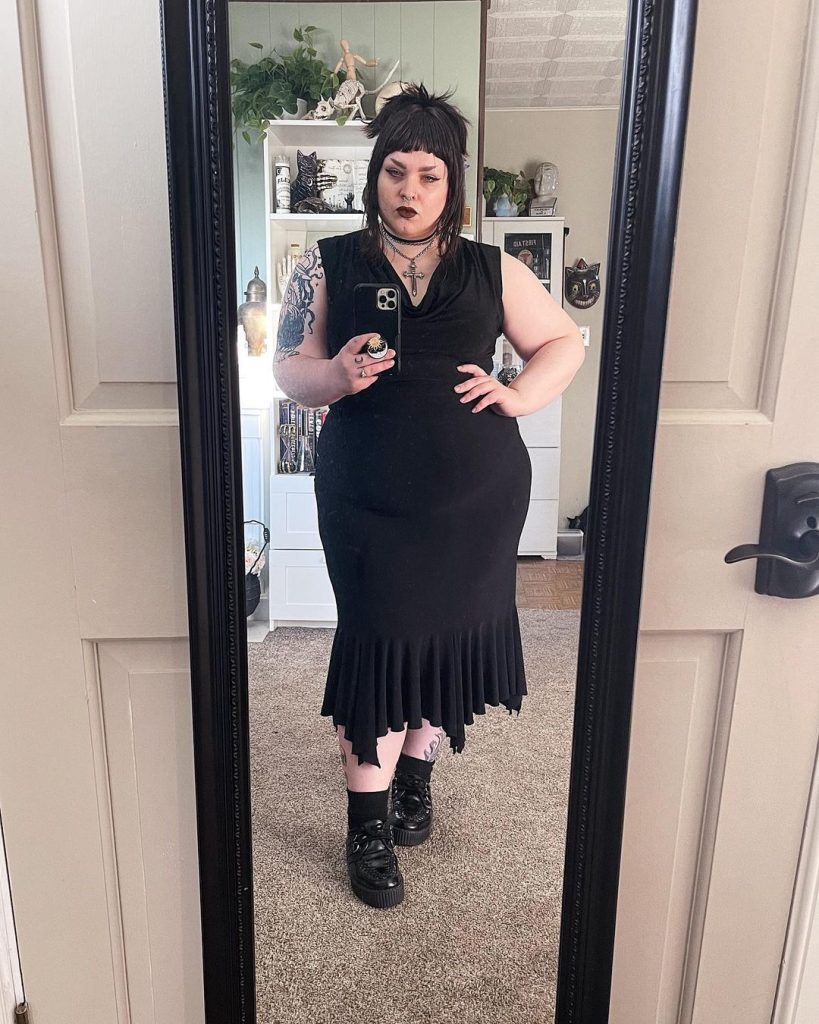 office goth casual outfit ideas 