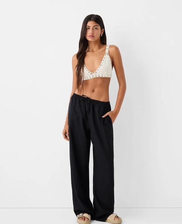 what you can wear with a black linen wide-leg pants