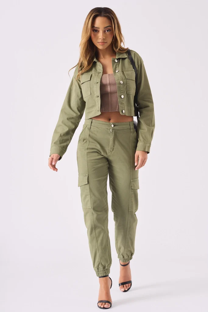 How To Style Green Cargo Pants 