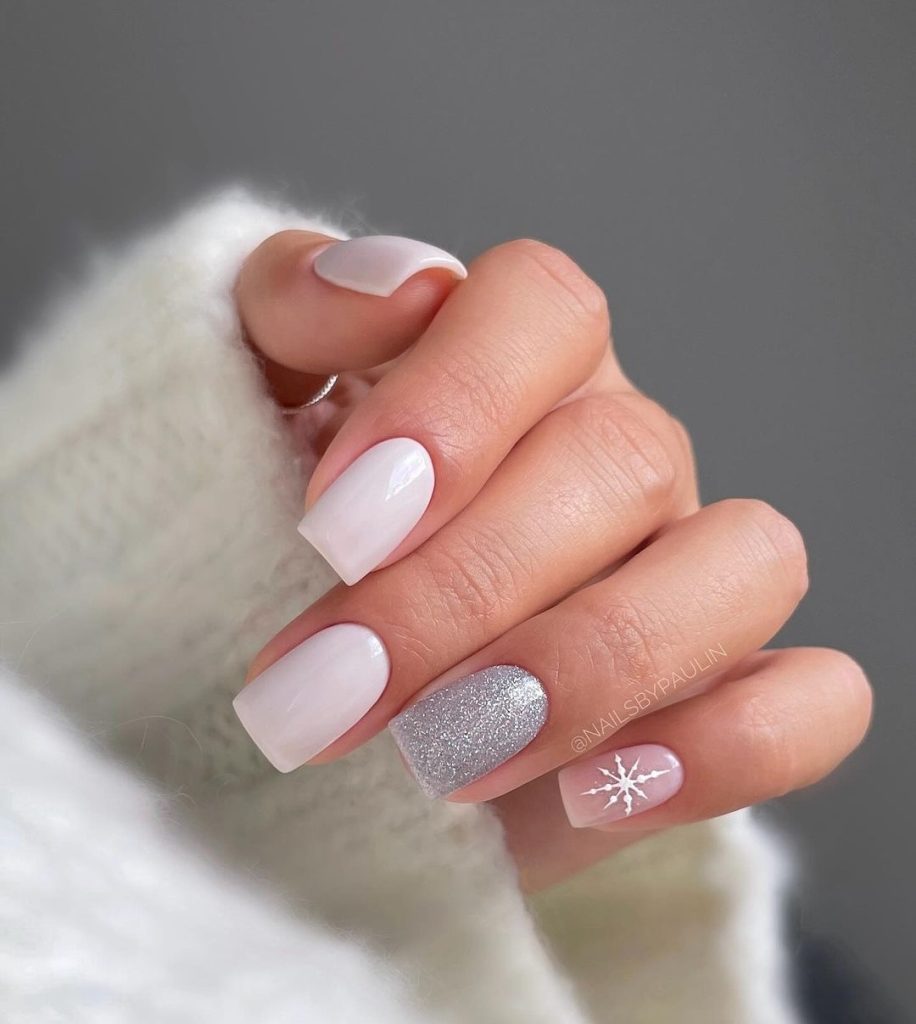 glitter Winter Nail Design Ideas