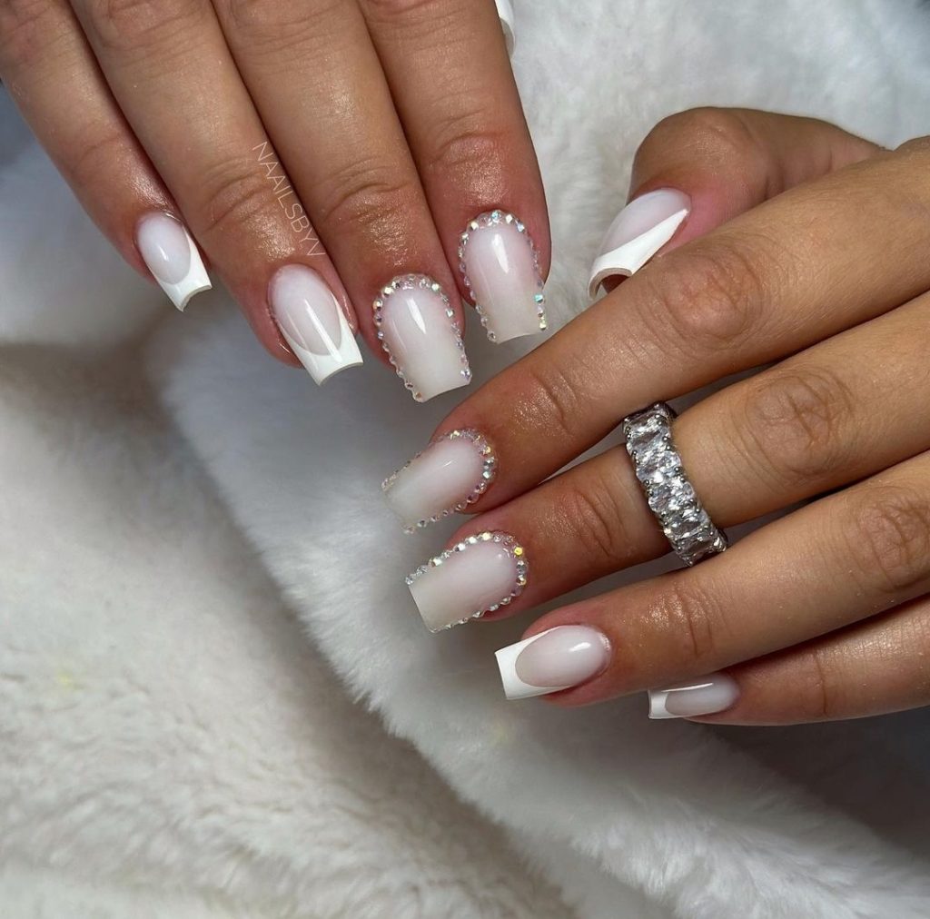 rhinestone Winter Nail Design Ideas