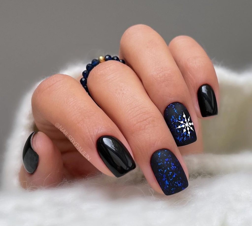 snowflake Winter Nail Design Ideas