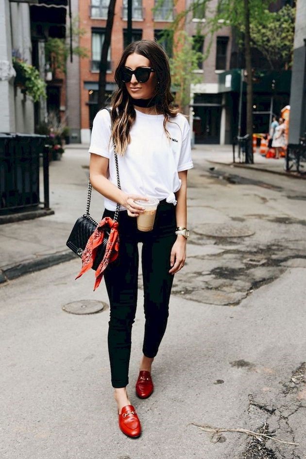 Best Color Of Shoes To Wear With Black And White Outfit