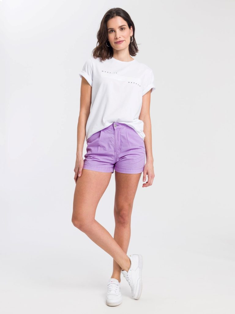 Color-Outfits-For-purple-Shorts-2